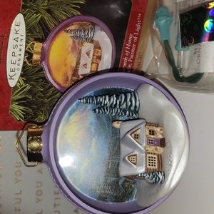 1997. Hallmark. Lighted. Keepsake Ornament. Thomas Kinkade.